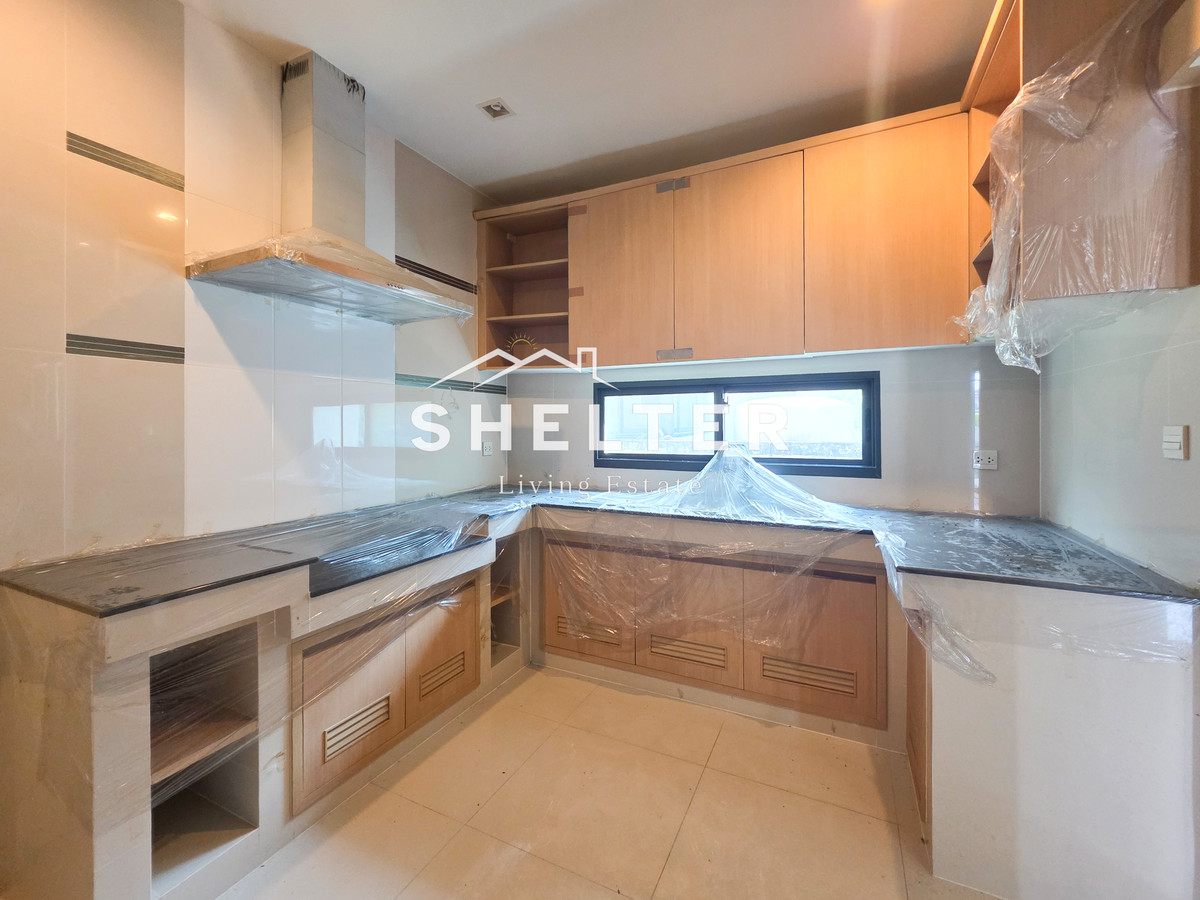 For SaleHousePattanakan, Srinakarin : Single house near the BTS, both yellow and orange. Can connect to both Srinakarin-Pattanakarn-Rama 9 Samitivej Hospital, ABAC University International School🚃