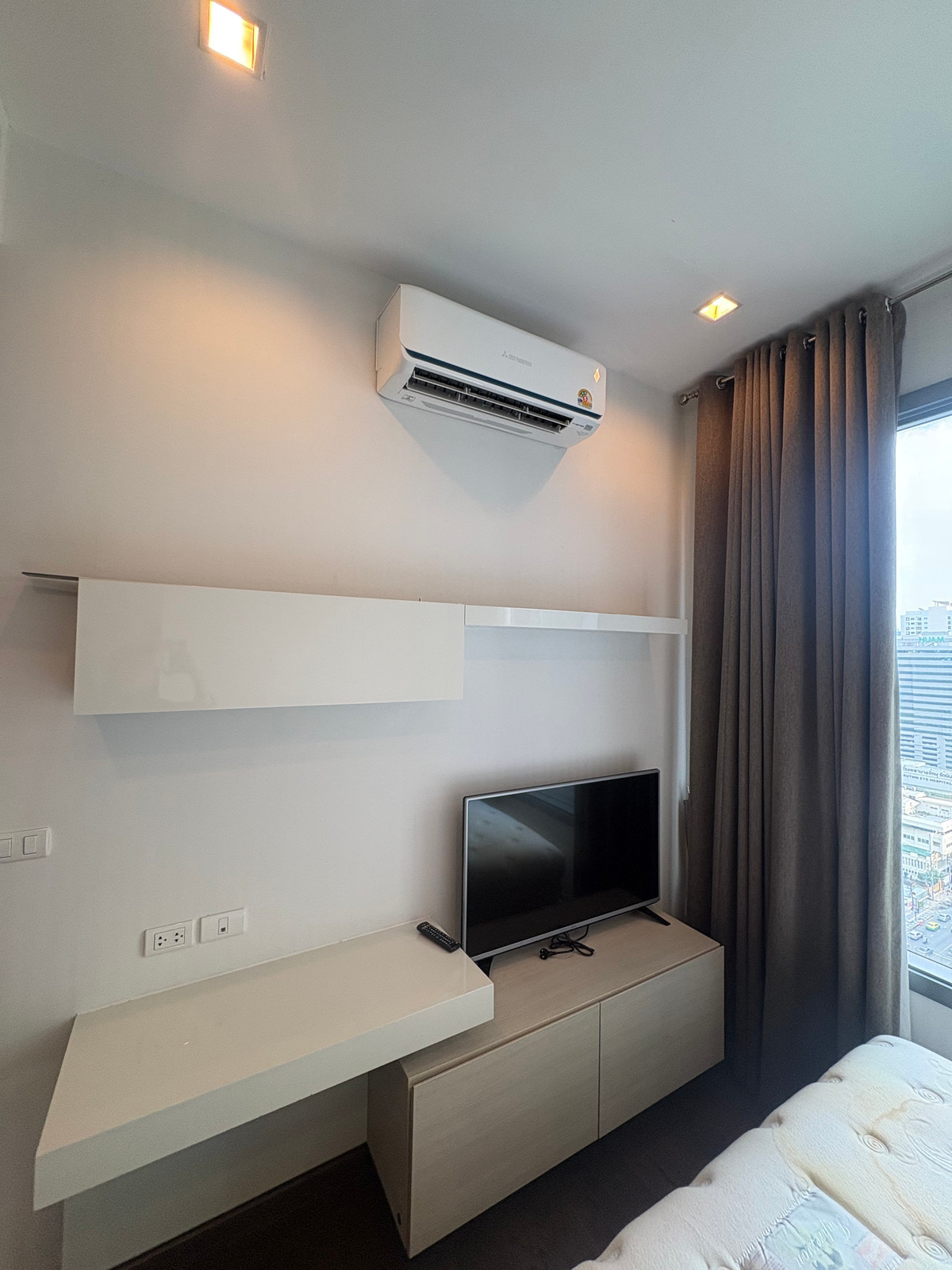 ให้เช่าคอนโดพระราม 9 เพชรบุรีตัดใหม่ RCA : ⚡️ถูกสุดในตึก⚡️Q Asoke 🔥2B1B48 Sqm🔥30,000เท่านั้น สนใจติดต่อพัตเตอร์ 0928895628 line:plustor_ss