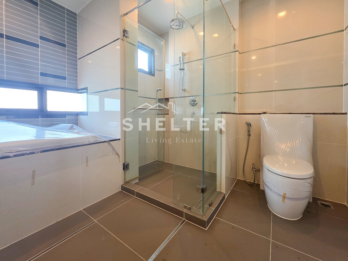 For SaleHousePattanakan, Srinakarin : Single house near the BTS, both yellow and orange. Can connect to both Srinakarin-Pattanakarn-Rama 9 Samitivej Hospital, ABAC University International School🚃