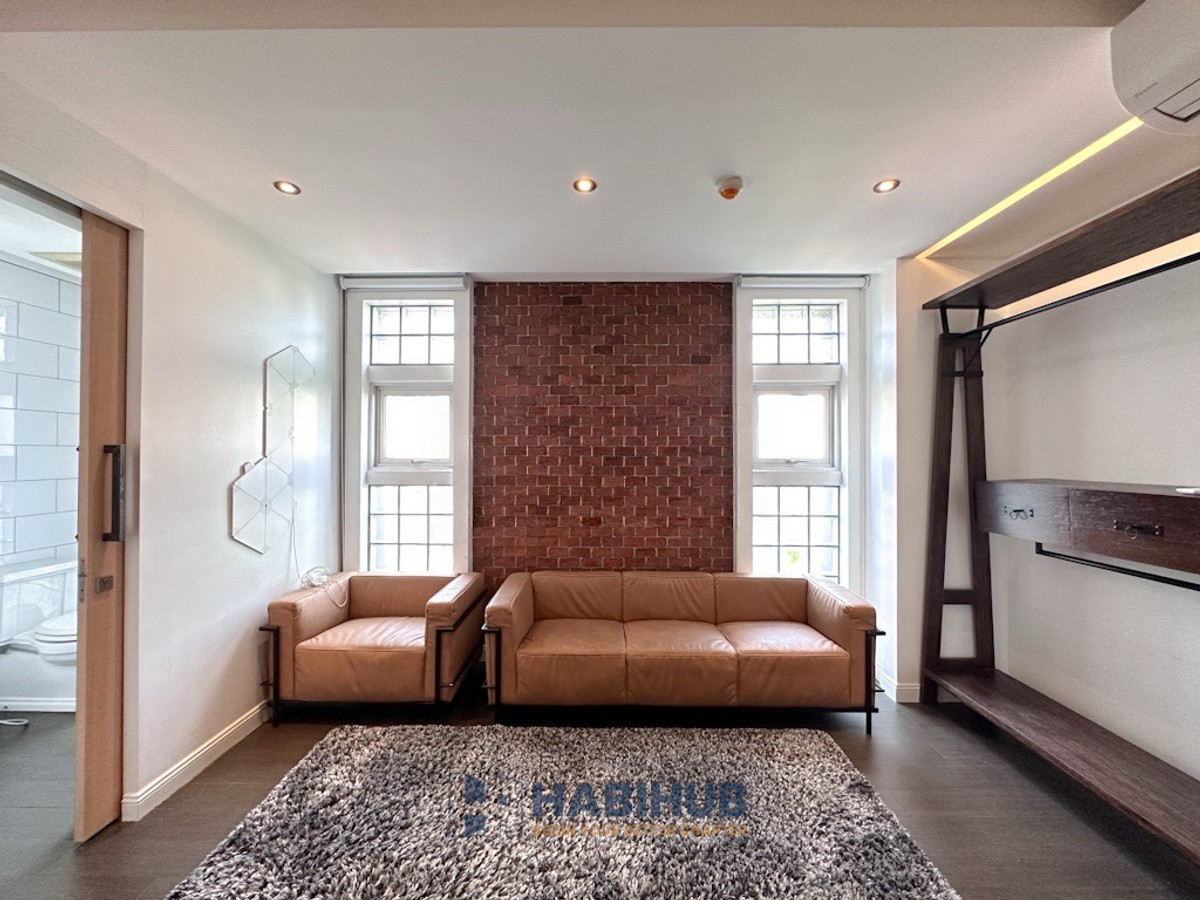 For SaleCondoOnnut, Udomsuk : 🏠✨ Penthouse Condominium 3 | 4 Bedroom Duplex Condo for Sale (HBH-HL-23)