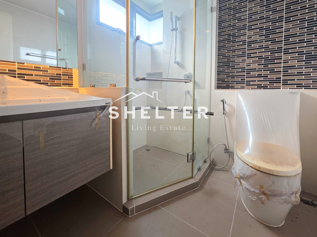 For SaleHousePattanakan, Srinakarin : Single house near the BTS, both yellow and orange. Can connect to both Srinakarin-Pattanakarn-Rama 9 Samitivej Hospital, ABAC University International School🚃