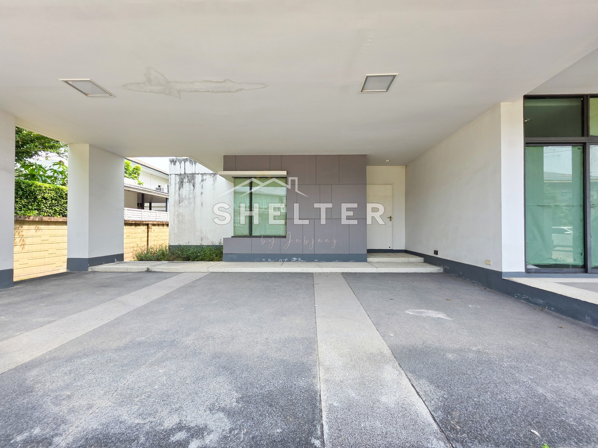 For SaleHousePattanakan, Srinakarin : Single house near the BTS, both yellow and orange. Can connect to both Srinakarin-Pattanakarn-Rama 9 Samitivej Hospital, ABAC University International School🚃