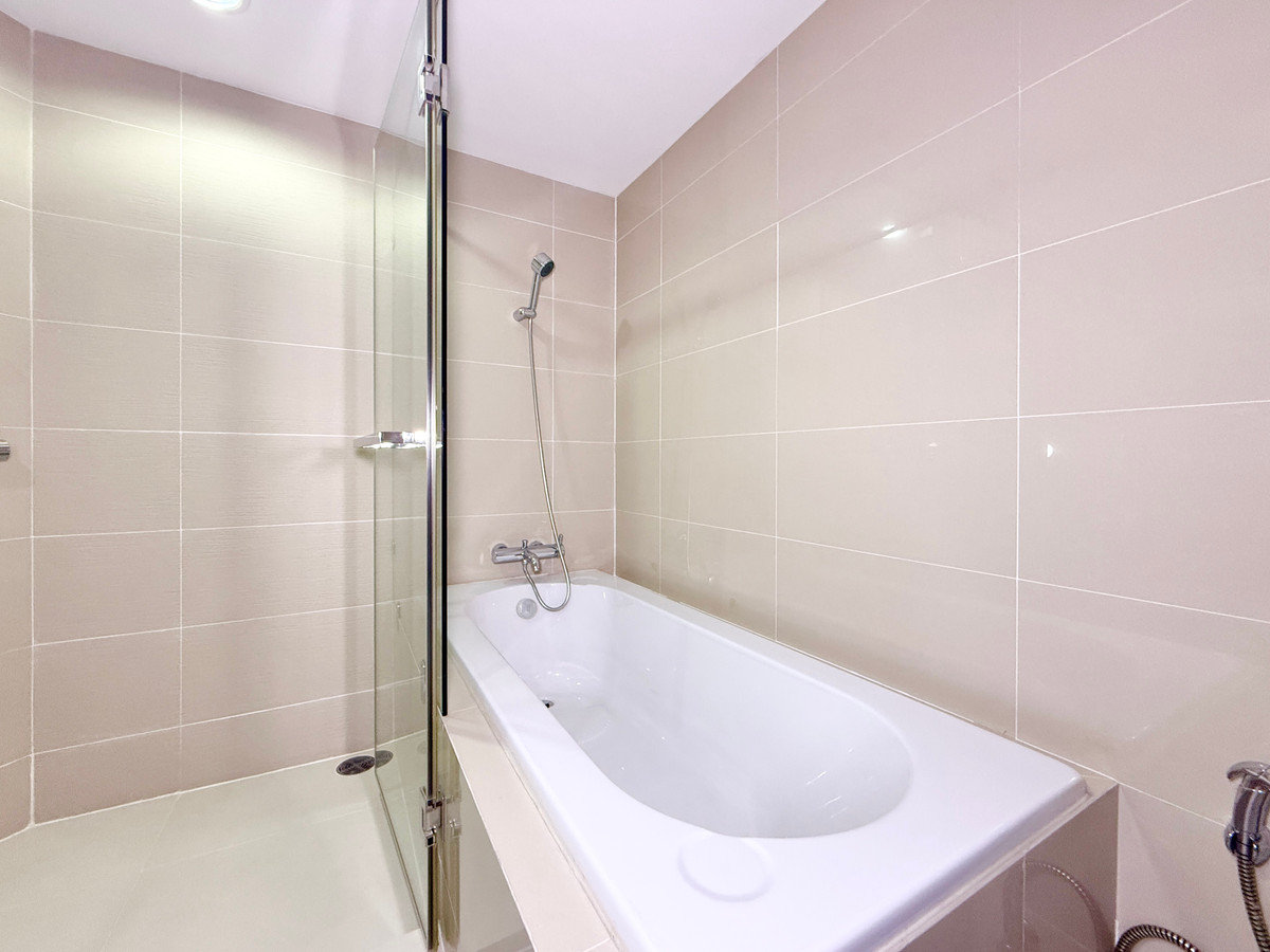 For SaleCondoRama9, Petchburi, RCA : Urgent sale 🌈✨ Belle Grand Rama 9 100.27 sq m. 2 bed 2 bath room in very new condition 092-2462653 Donut