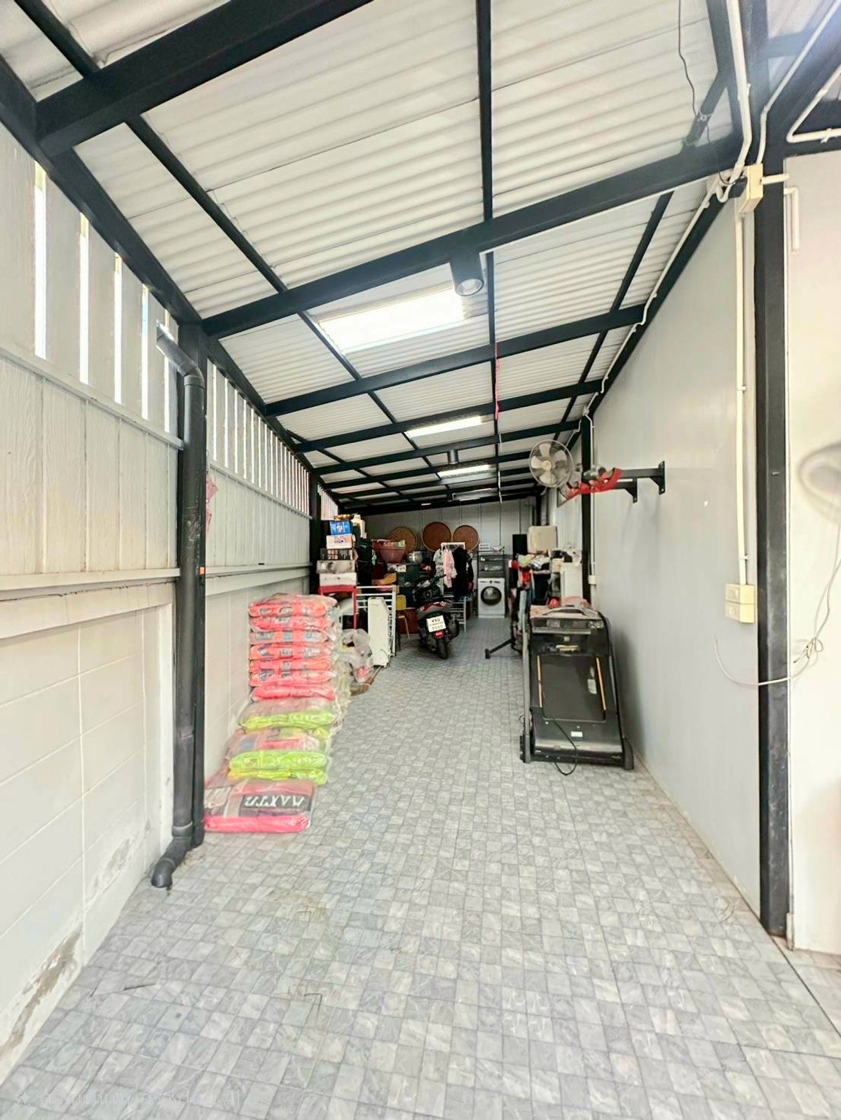 ขายทาวน์โฮมมีนบุรี-ร่มเกล้า : ขายทาวน์โฮม 2 ชั้น 29.4 ตร.ว. ต่อเติมครบพร้อมอยู่ แลนซีโอ นอฟ รามอินทรา-คู้บอน 38 ใกล้ทางด่วนและรถไฟฟ้าสีชมพู