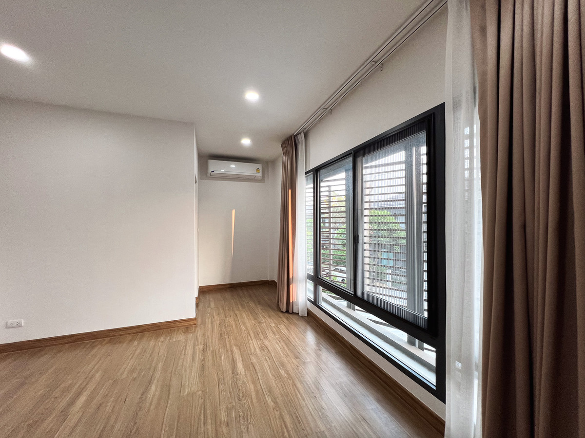 ขายบ้านสมุทรปราการ สำโรง : ขายบ้านเดี่ยว Centro บางนา-กิ่งแก้ว ราชาเทวะ สมุทรปราการ หลังใหญ่ ใกล้สนามบินสุวรรณภูมิ พร้อมอยู่