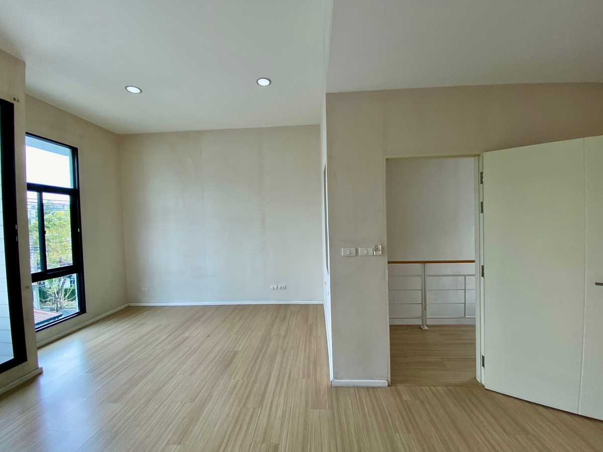 ขายทาวน์โฮมรามคำแหง หัวหมาก : ขายทาวน์โฮม 3 ชั้น บ้านกลางเมือง พระราม 9–รามคำแหง | บ้านสภาพใหม่ พร้อมอยู่ | ใกล้ทางด่วนและ Airport Link