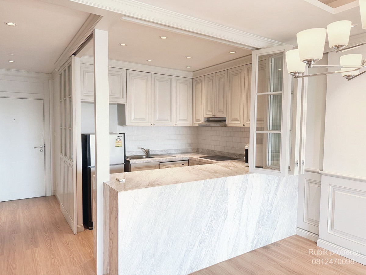 CondoSathorn, Narathiwat : ✨ **For sale - rent Condo Sathorn Garden (Sathorn Garden)** RB1749, luxury condo in the heart of Sathorn, very good location, convenient travel, next to the main road.