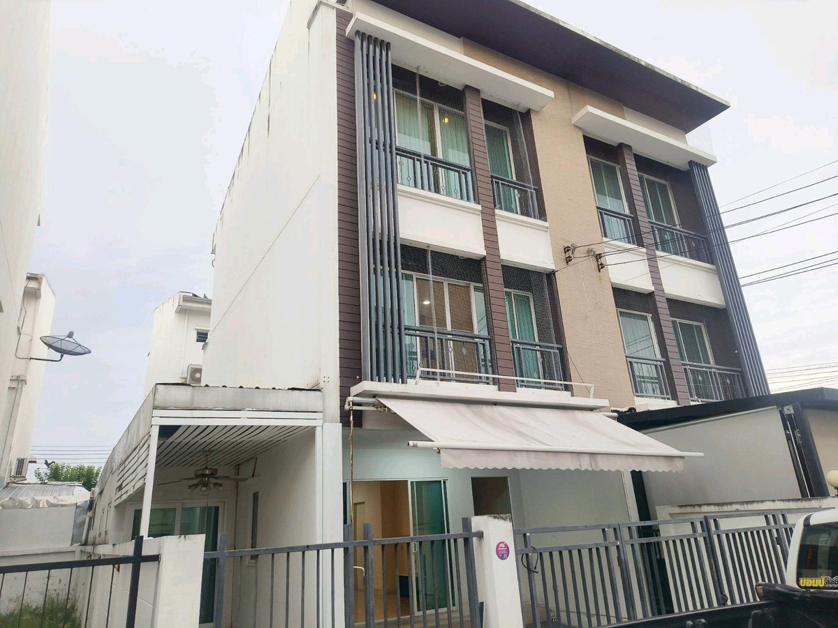 For RentTownhomeChokchai 4, Ladprao 71, Ladprao 48, : 🏡Townhome for rent 📍Ladprao location
