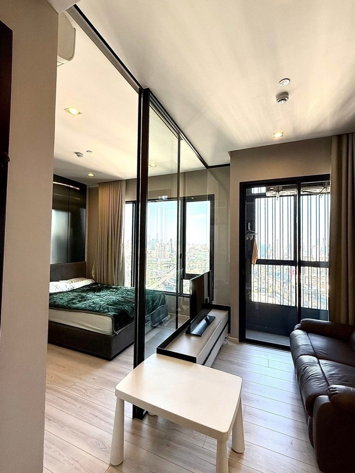 For RentCondoRatchathewi,Phayathai : For rent, The room phayathai, 34th floor, size 29 sq m, 1 bedroom, 1 bathroom, price 22,000 baht, ready to move in, negotiable🔥