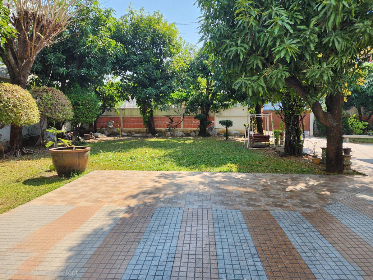 ขายที่ดินรามคำแหง หัวหมาก : ที่ดิน ซอยรามคำแหง 8 แยก 8 / (ขาย), Land Soi Ramkhamhaeng 8 Intersection 8 / (FOR SALE) JANE001