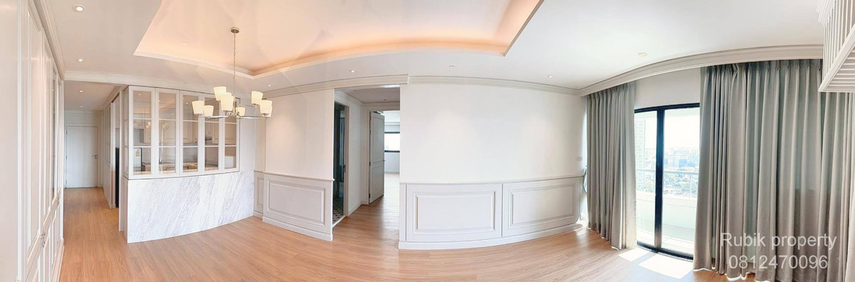 CondoSathorn, Narathiwat : ✨ **For sale - rent Condo Sathorn Garden (Sathorn Garden)** RB1749, luxury condo in the heart of Sathorn, very good location, convenient travel, next to the main road.