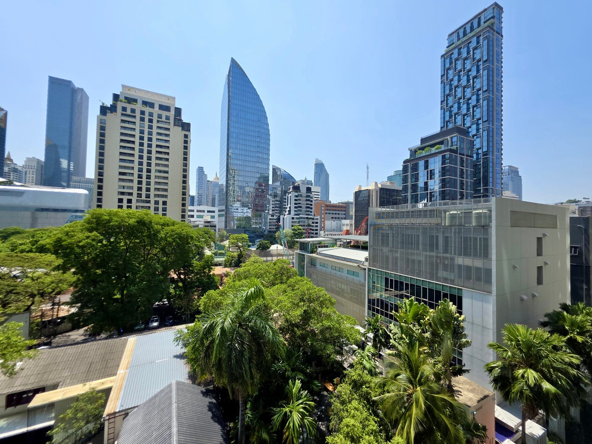 คอนโดวิทยุ ชิดลม หลังสวน : The Park Chidlom E2: 3+1bed 4bath + maid 258 sqm. 70,000,000 Rent: 200,000/mth Am: 0656199198