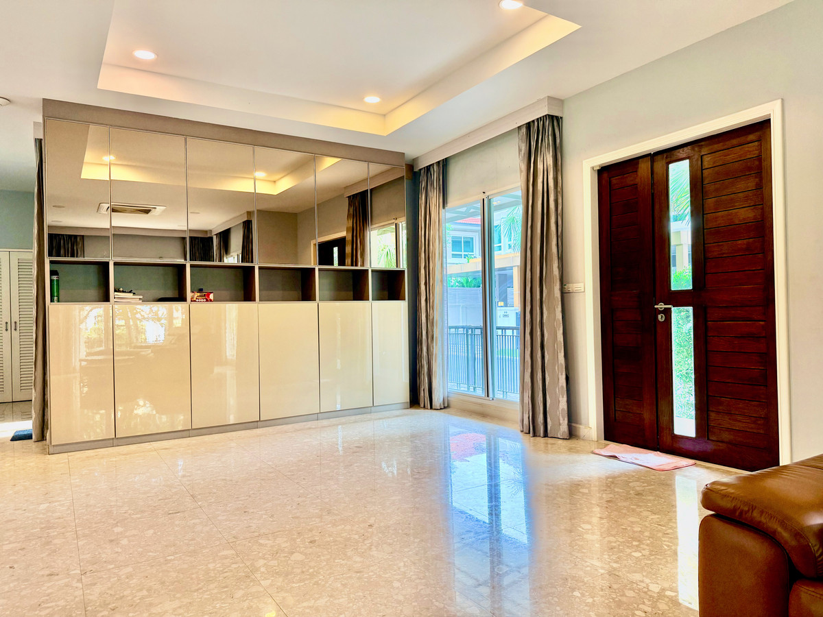 For SaleHousePattanakan, Srinakarin : Luxury Corner House for Sale – Grand Bangkok Boulevard Rama 9–Srinakarin