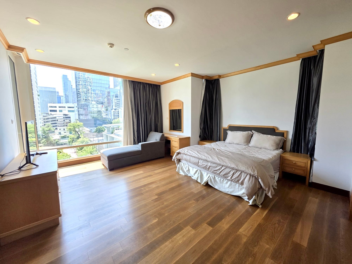 คอนโดวิทยุ ชิดลม หลังสวน : The Park Chidlom E2: 3+1bed 4bath + maid 258 sqm. 70,000,000 Rent: 200,000/mth Am: 0656199198