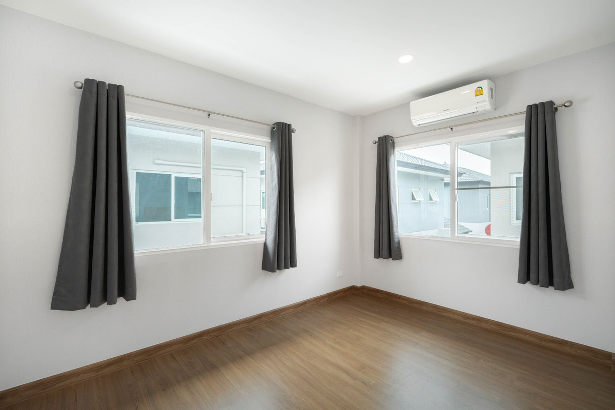 For SaleHouseBang kae, Phetkasem : Brand new house, prime location on Kanlapaphruek Road. Free furniture! Best price in the project.