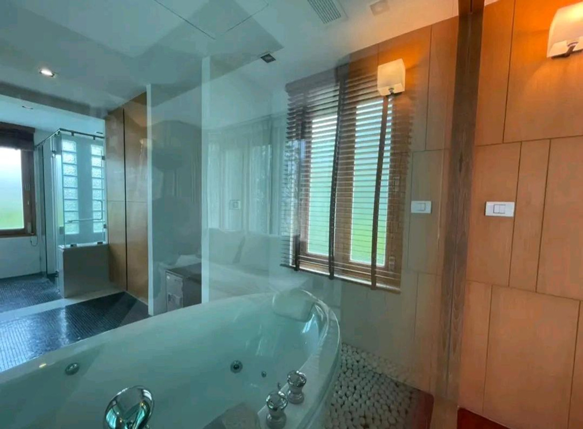 ขายพัทยา บางแสน ชลบุรี สัตหีบ : 🏖️ ขาย/ให้เช่า พูลวิลล่าหรูติดทะเลหาดวงศ์อมาตย์ พัทยาเหนือ ติด ปราสาทสัจธรรม ราคา 240 ลบ. | เช่า 350,000/ด. สนใจติดต่อ ลูกเจี๊ยบ 065-536-5165 🤍✨ #บ้านหรูพัทยา #พูลวิลล่าติดทะเล #LuxuryBeachfront #LookjeabKrittiya