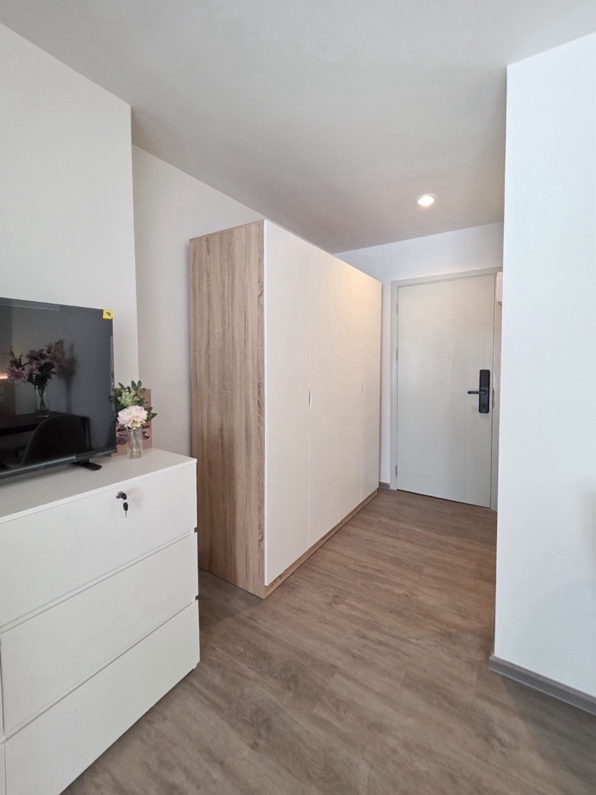 ให้เช่าคอนโดบางนา แบริ่ง ลาซาล : ให้เช่า Regent Home Bangna  1 ห้องนอน 1 ห้องน้ำ ห้องตกแต่งสวยมาก *350 ม.BTS บางนา