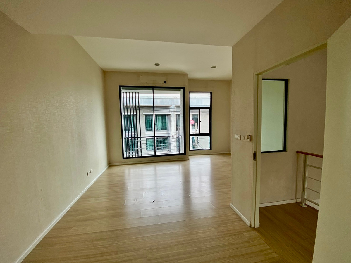 ขายทาวน์โฮมรามคำแหง หัวหมาก : ขายทาวน์โฮม 3 ชั้น บ้านกลางเมือง พระราม 9–รามคำแหง | บ้านสภาพใหม่ พร้อมอยู่ | ใกล้ทางด่วนและ Airport Link