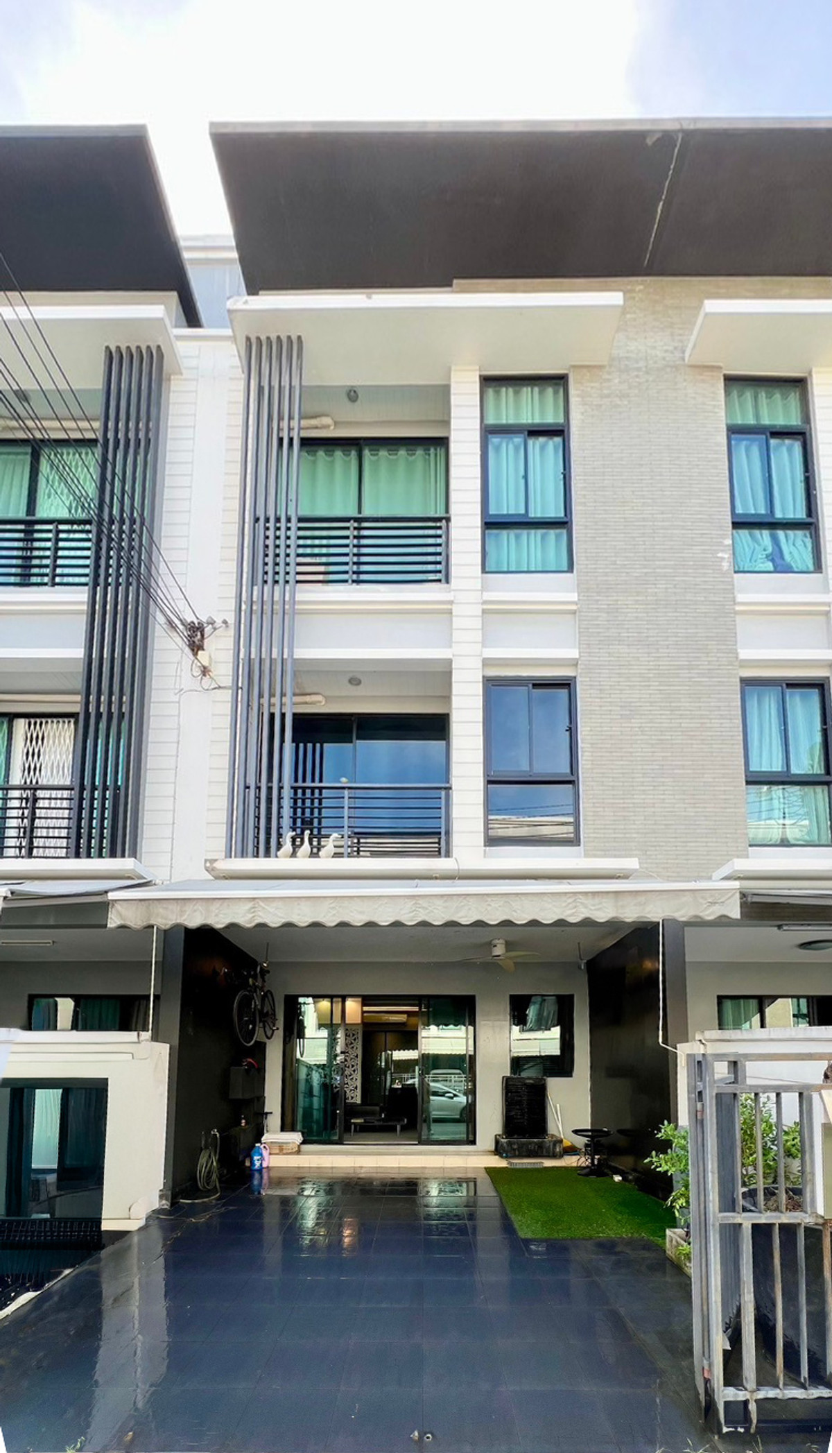 ขายทาวน์โฮมรามคำแหง หัวหมาก : ทาวน์โฮมใกล้ MRT สีส้ม รามคำแหง เชื่อมต่อได้ทั้งเส้น เลียบทางด่วน - รามคำแหง - พระราม 9 🚘