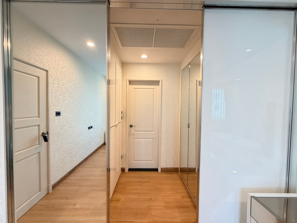 For RentCondoRama9, Petchburi, RCA : For rent!! Condo near MRT Cultural Center | Supalai Wellington | 1 bedroom, fully furnished, ready to move in, near Central Rama 9.