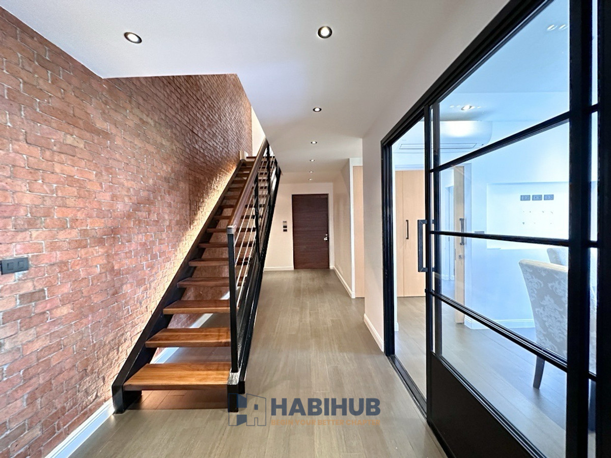 For SaleCondoOnnut, Udomsuk : 🏠✨ Penthouse Condominium 3 | 4 Bedroom Duplex Condo for Sale (HBH-HL-23)