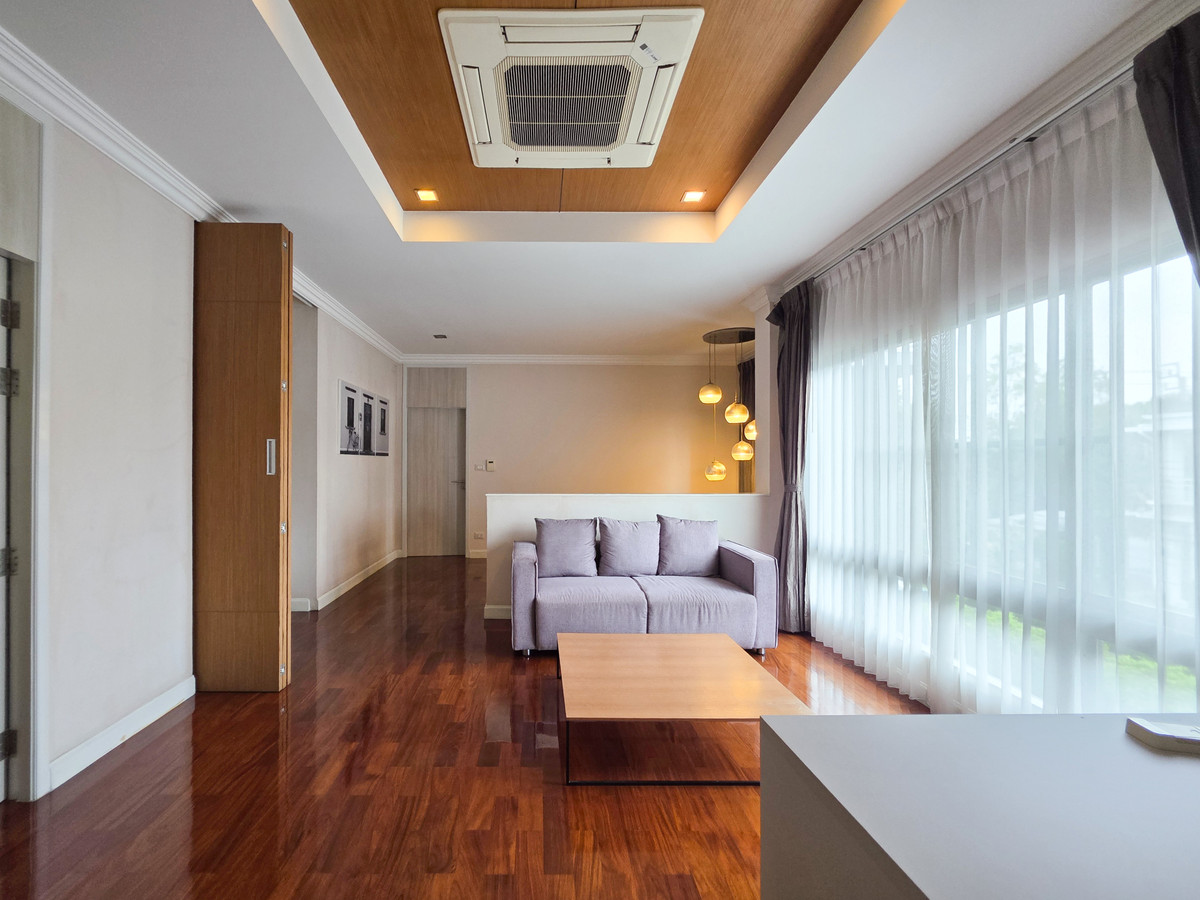 For RentHouseLadkrabang, Suwannaphum Airport : Single house for rent With private swimming pool Located near Rama 9 Expressway only 5 minutes, Suvarnabhumi Airport 15 minutes ✈️