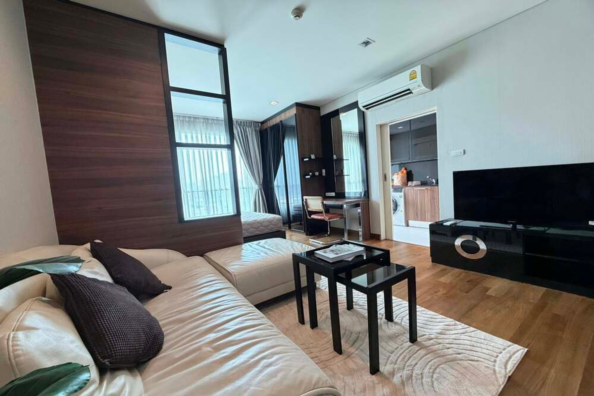 CondoSukhumvit, Asoke, Thonglor : 🔥 For Sale - Rent !! high floor 13++ !!🔥 Code C20230112297..........Ivy Thonglor, Studio room, 1 bathroom, furnished, ready to move in, Special Deal!!📣📣