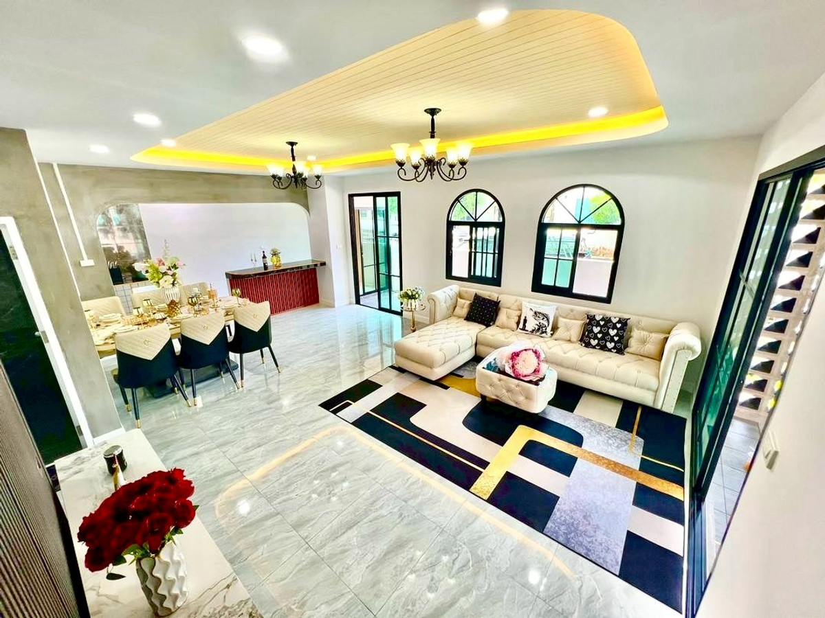 For SaleTownhomePathum Thani,Rangsit, Thammasat : 2-story townhome for sale, The Trust Town Village, Wongwaen - Lam Luk Ka, along Khlong 6, Soi 28, area 27.8 square wah, 3 bedrooms, Bueng Kham Proi Subdistrict, Lam Luk Ka District, Pathum Thani Province.