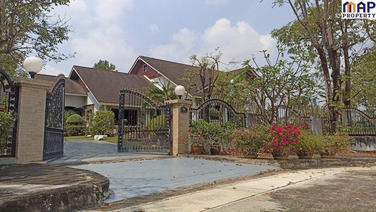 For SaleHouseMin Buri, Romklao : Two-story detached house on a 493 sq.wa. plot. Excellent location