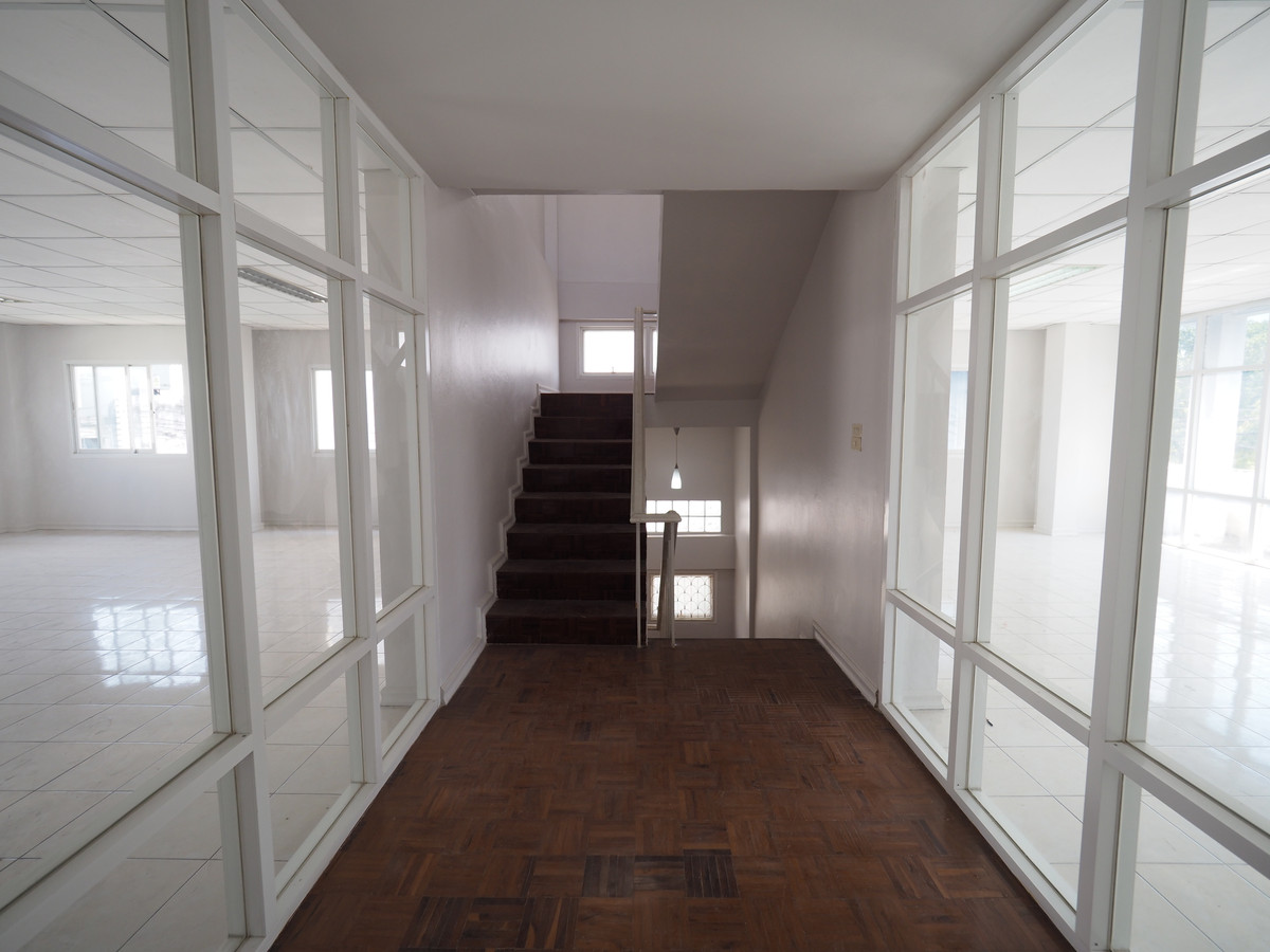 For RentHome OfficeRama3 (Riverside),Satupadit : Home Office for Rent 2-Storey Building with good lighting, Rama 3