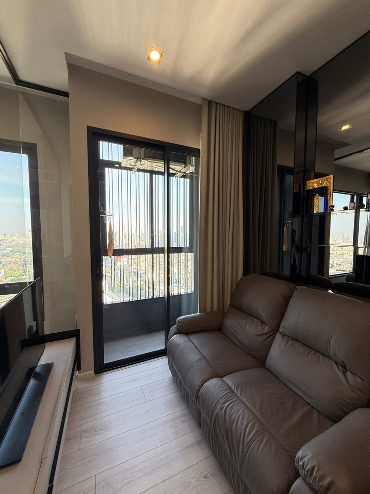 For RentCondoRatchathewi,Phayathai : For rent, The room phayathai, 34th floor, size 29 sq m, 1 bedroom, 1 bathroom, price 22,000 baht, ready to move in, negotiable🔥