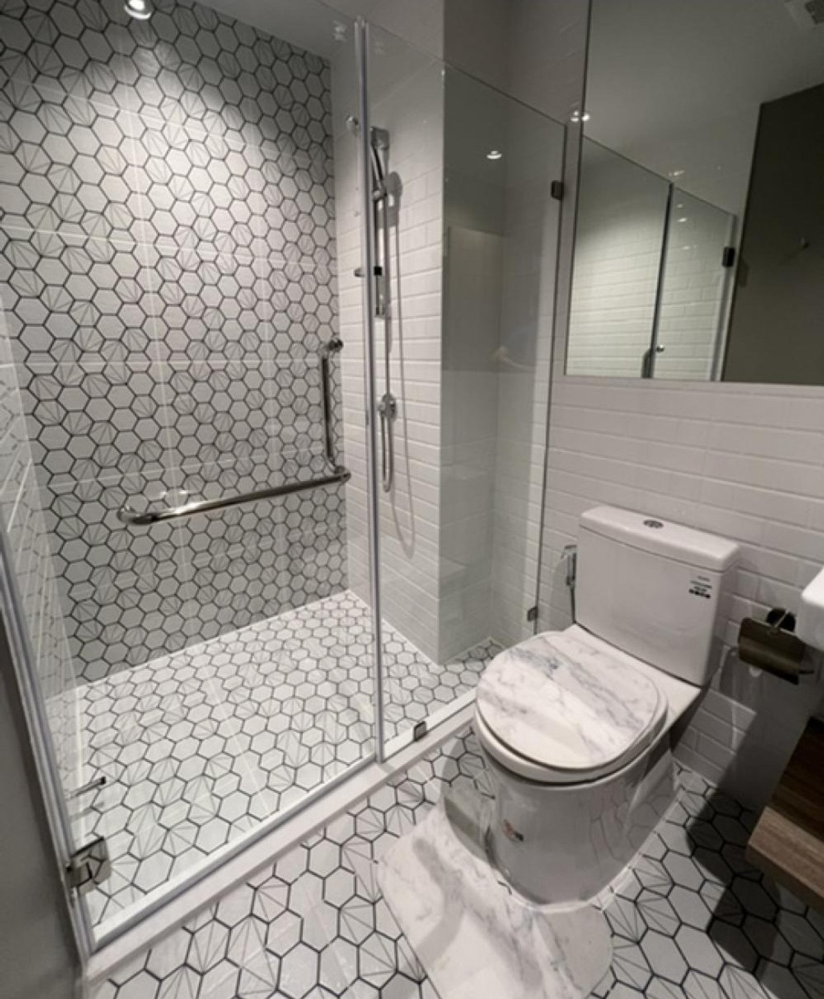 For RentCondoThaphra, Talat Phlu, Wutthakat : For Rent ✨ Altitude Unicorn Sathorn - Thapra ✨ Fully furnished with appliances, near BTS.