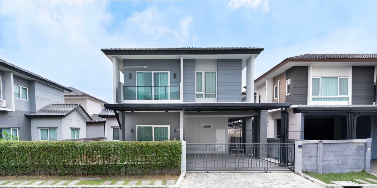 For SaleHouseBang kae, Phetkasem : Brand new house, prime location on Kanlapaphruek Road. Free furniture! Best price in the project.