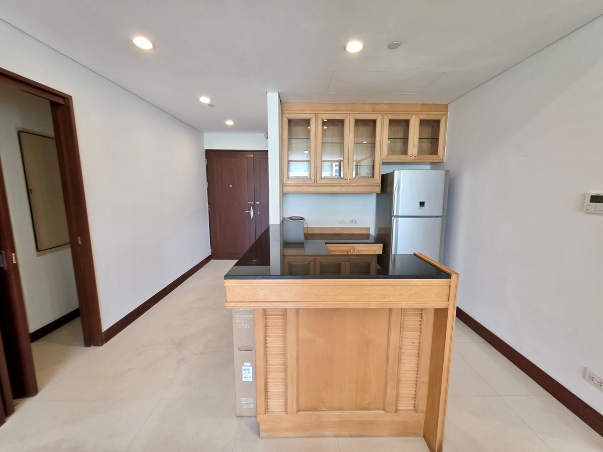 คอนโดวิทยุ ชิดลม หลังสวน : The Park Chidlom E2: 3+1bed 4bath + maid 258 sqm. 70,000,000 Rent: 200,000/mth Am: 0656199198