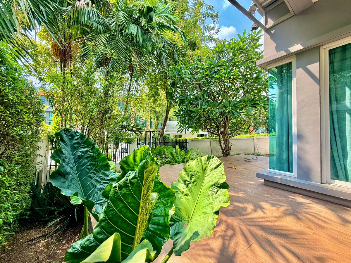 For SaleHousePattanakan, Srinakarin : Luxury Corner House for Sale – Grand Bangkok Boulevard Rama 9–Srinakarin