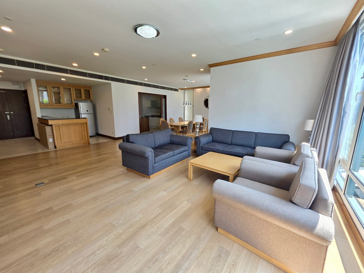 คอนโดวิทยุ ชิดลม หลังสวน : The Park Chidlom E2: 3+1bed 4bath + maid 258 sqm. 70,000,000 Rent: 200,000/mth Am: 0656199198