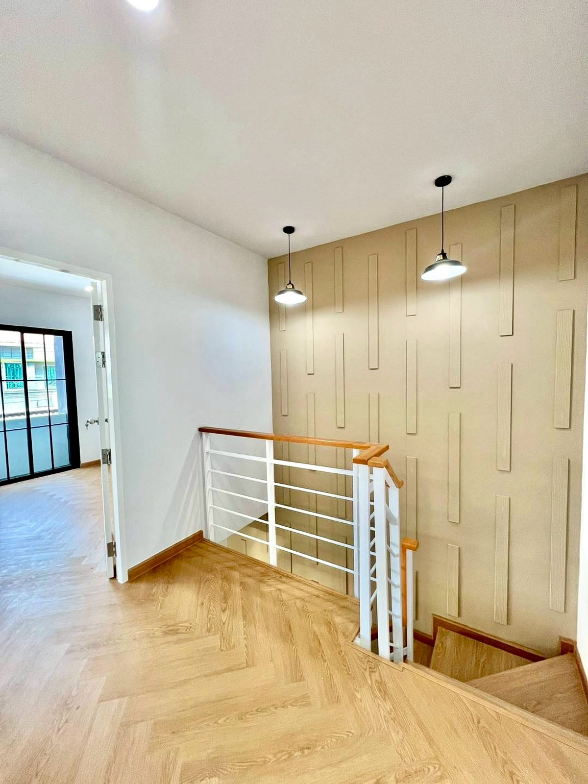 For SaleTownhomePathum Thani,Rangsit, Thammasat : 2-story townhome for sale, The Trust Town Village, Wongwaen - Lam Luk Ka, along Khlong 6, Soi 28, area 27.8 square wah, 3 bedrooms, Bueng Kham Proi Subdistrict, Lam Luk Ka District, Pathum Thani Province.
