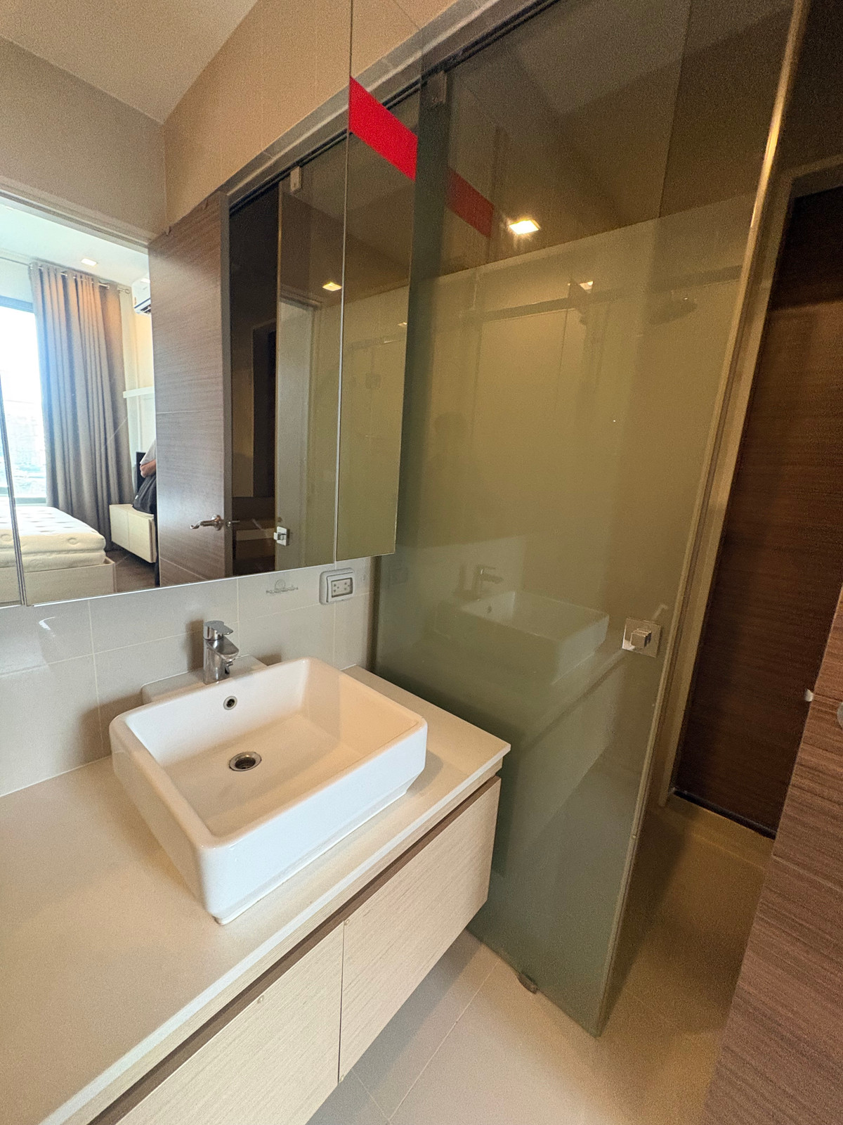 ให้เช่าคอนโดพระราม 9 เพชรบุรีตัดใหม่ RCA : ⚡️ถูกสุดในตึก⚡️Q Asoke 🔥2B1B48 Sqm🔥30,000เท่านั้น สนใจติดต่อพัตเตอร์ 0928895628 line:plustor_ss