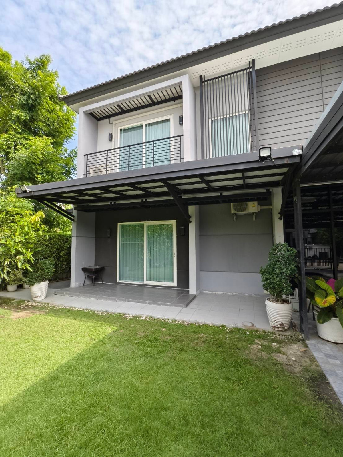 For SaleHouseNawamin, Ramindra : The Centro Watcharapol / 4 bedrooms (for sale), The Centro Watcharapol / 4 Bedrooms (FOR SALE) DIT026