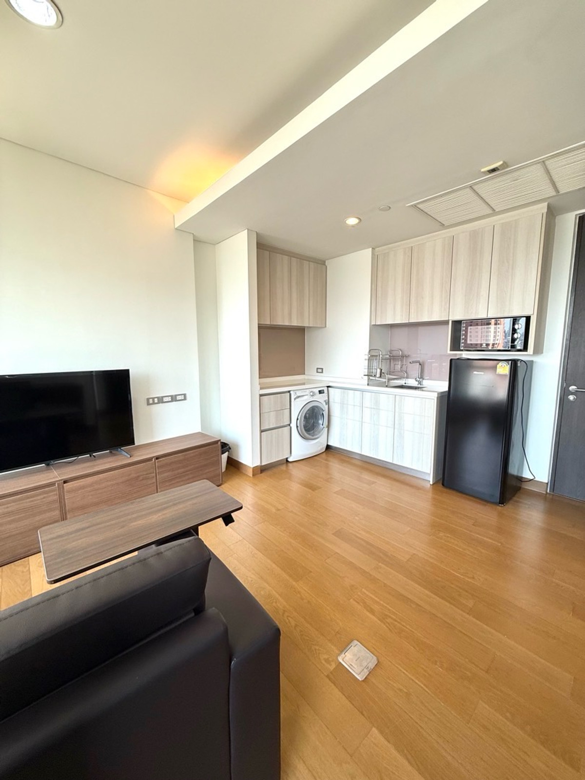 ให้เช่าคอนโดสุขุมวิท อโศก ทองหล่อ : 📍เช่า The Lumpini24 (soi.Sukhumvit24) พร้อมเข้าอยู่