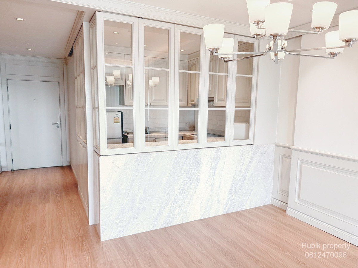 CondoSathorn, Narathiwat : ✨ **For sale - rent Condo Sathorn Garden (Sathorn Garden)** RB1749, luxury condo in the heart of Sathorn, very good location, convenient travel, next to the main road.