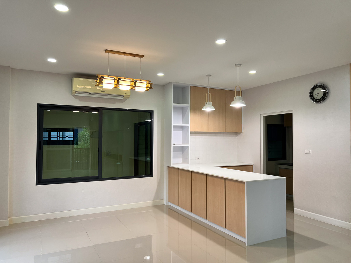 ขายบ้านสมุทรปราการ สำโรง : ขายบ้านเดี่ยว Centro บางนา-กิ่งแก้ว ราชาเทวะ สมุทรปราการ หลังใหญ่ ใกล้สนามบินสุวรรณภูมิ พร้อมอยู่