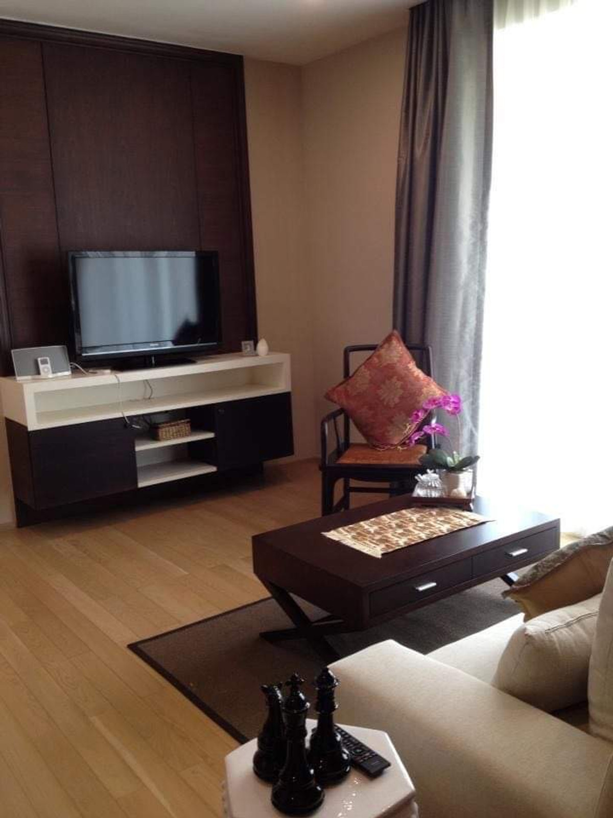 ให้เช่าคอนโดสุขุมวิท อโศก ทองหล่อ : For Rent Condo 39 By Sansiri Fully Furnished(S15-7193)