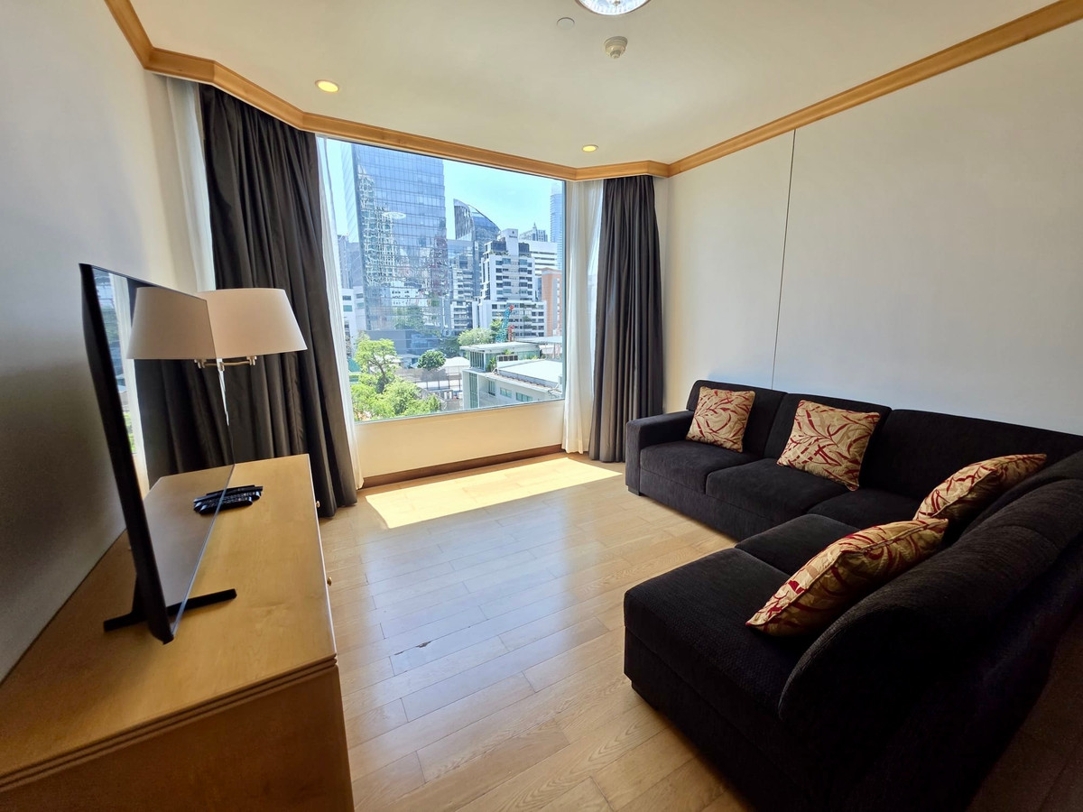 คอนโดวิทยุ ชิดลม หลังสวน : The Park Chidlom E2: 3+1bed 4bath + maid 258 sqm. 70,000,000 Rent: 200,000/mth Am: 0656199198