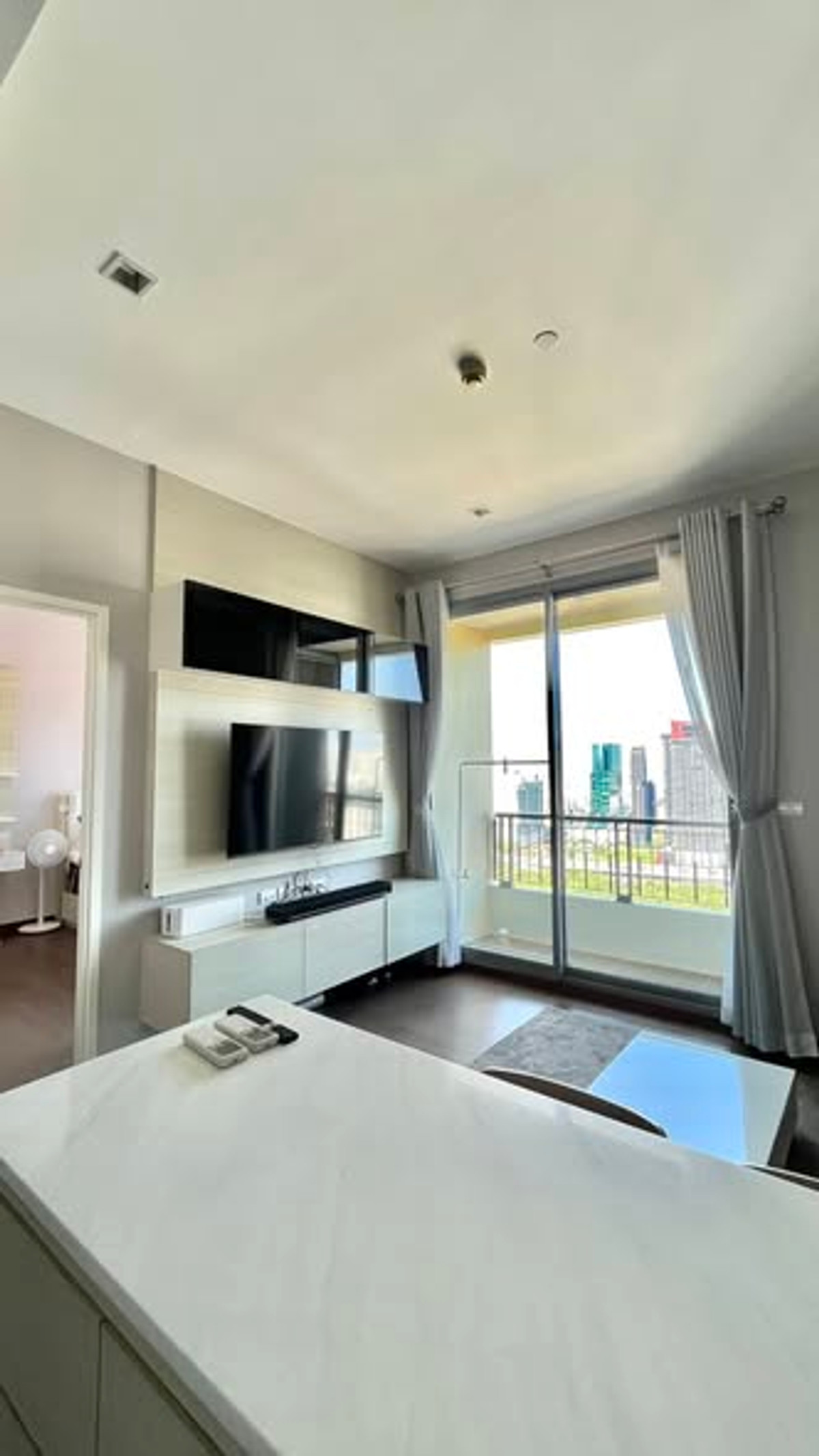 ให้เช่าคอนโดพระราม 9 เพชรบุรีตัดใหม่ RCA : Q-Asoke for rent 1 bed 1 bath 45 sqm 32,000 per month 