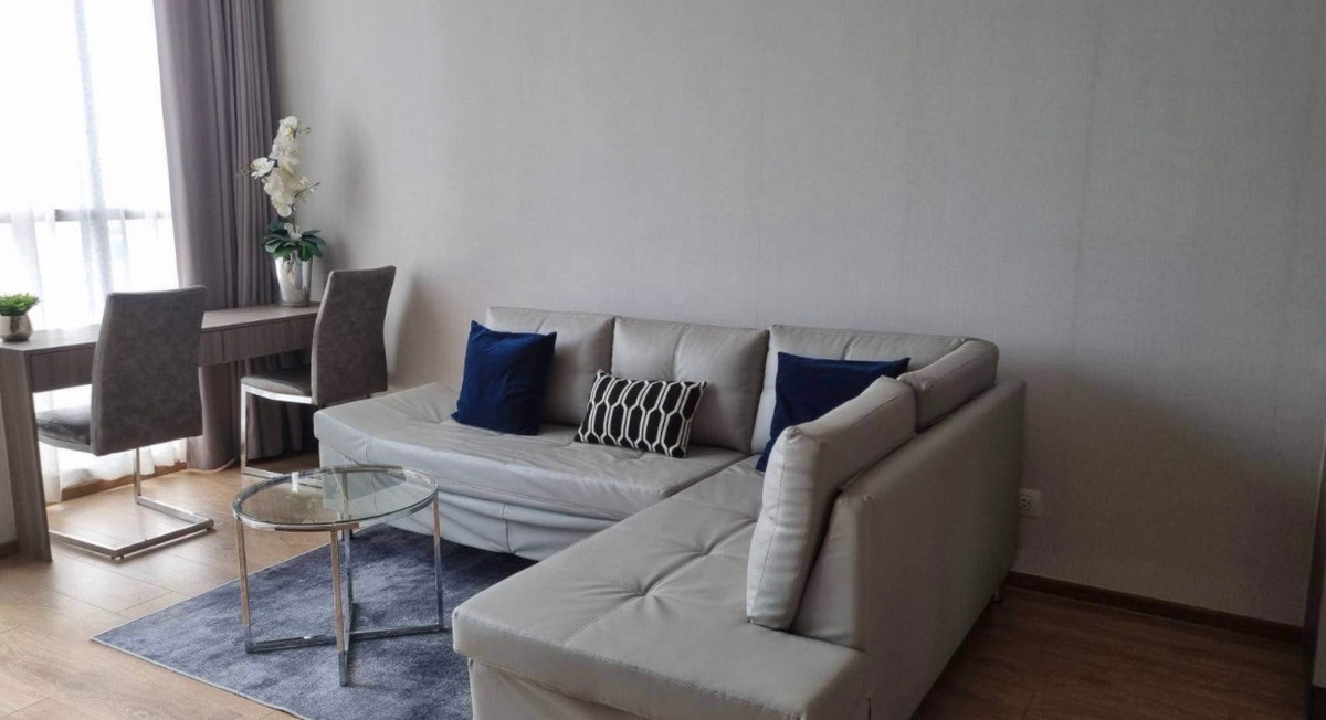 ให้เช่าคอนโดวิทยุ ชิดลม หลังสวน : 🔥Noble Ploenchit  ใจกลางเมือง 🔥2 ห้องนอน 1 ห้องน้ำ  70 Sqm🔥 สนใจติดต่อพัตเตอร์ 0928895628 Line:plustor_ss🔥