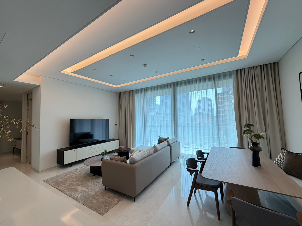 For RentCondoWitthayu, Chidlom, Langsuan, Ploenchit : For rent: The Residences at Sindhorn Kempinski, beautiful room, lots of space, wide, fully decorated, ready to move in.