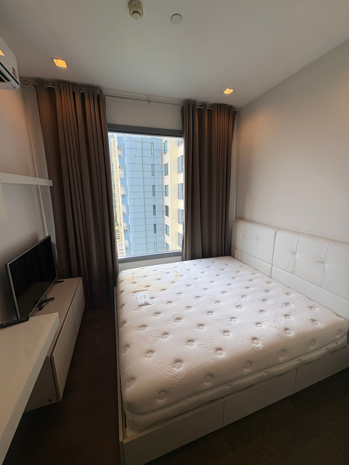 ให้เช่าคอนโดพระราม 9 เพชรบุรีตัดใหม่ RCA : ⚡️ถูกสุดในตึก⚡️Q Asoke 🔥2B1B48 Sqm🔥30,000เท่านั้น สนใจติดต่อพัตเตอร์ 0928895628 line:plustor_ss