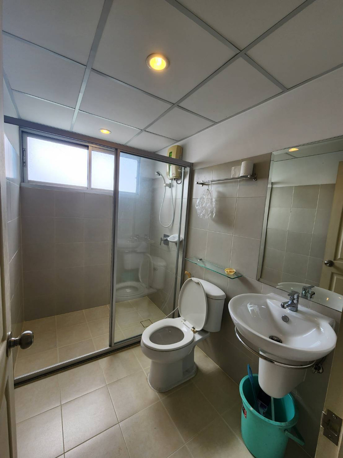 For RentCondoRama9, Petchburi, RCA : About 450 meters from MRT Rama 9, near Central Rama 9, Fortune, Big C, Tesco Lotus, Esplanade Ratchada and Rama 9 School.