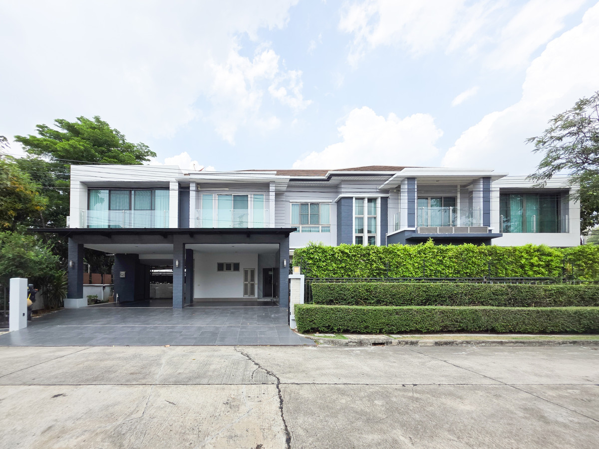 For RentHouseLadkrabang, Suwannaphum Airport : Single house for rent With private swimming pool Located near Rama 9 Expressway only 5 minutes, Suvarnabhumi Airport 15 minutes ✈️